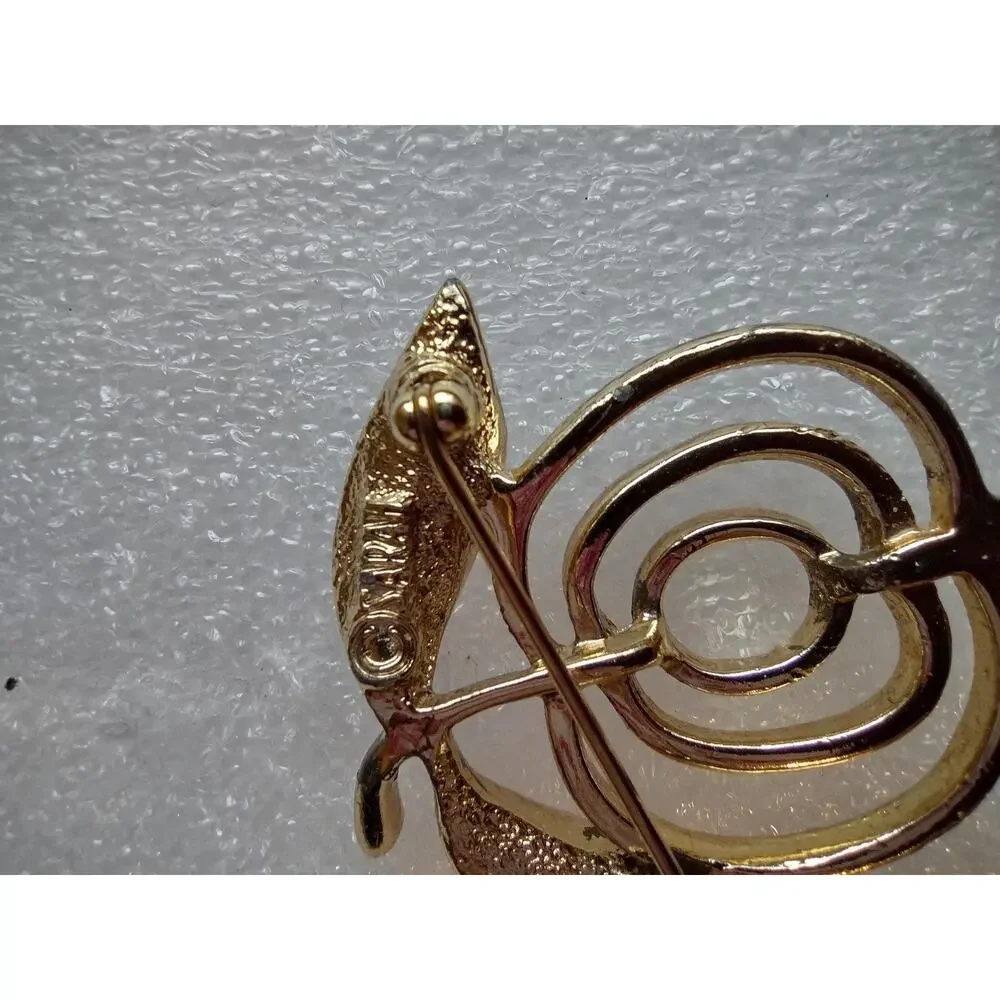 Coro Brooch Gold Tone Apple Leaf Spiral Vintage 1.5 In Fruit Pin Retro Jewelry